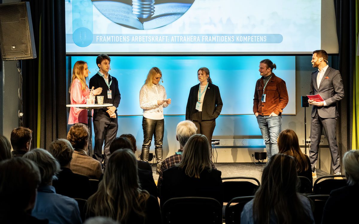 Panelsamtal med ungdomar från YBC, Therese Albrechtson, Embla Person och Linus Holmgren på Nacka Företagarträff